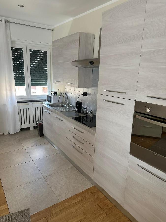 Luxury Center Appartment Novi Ligure Exterior photo