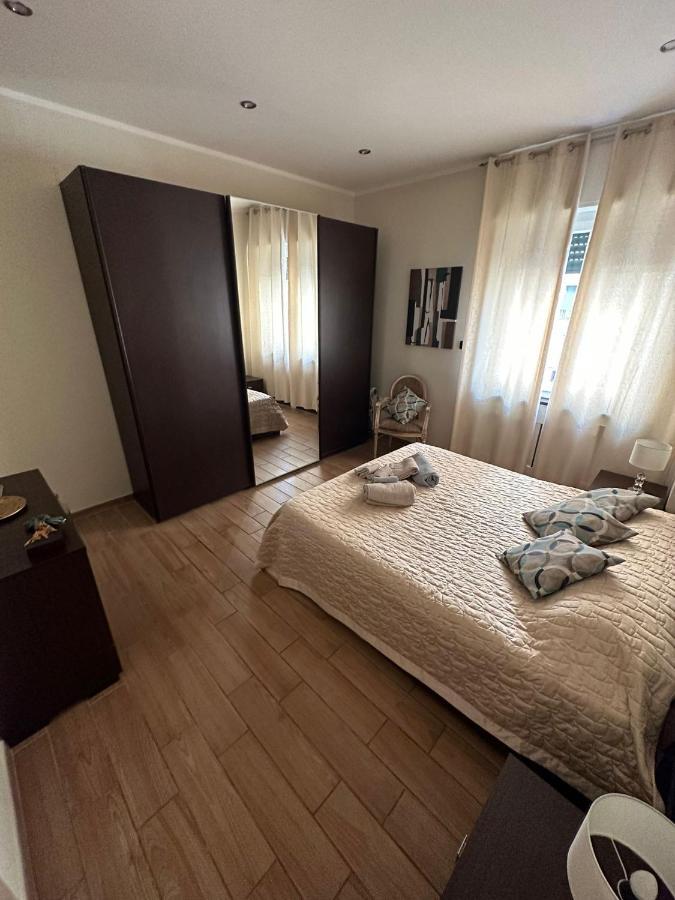 Luxury Center Appartment Novi Ligure Exterior photo